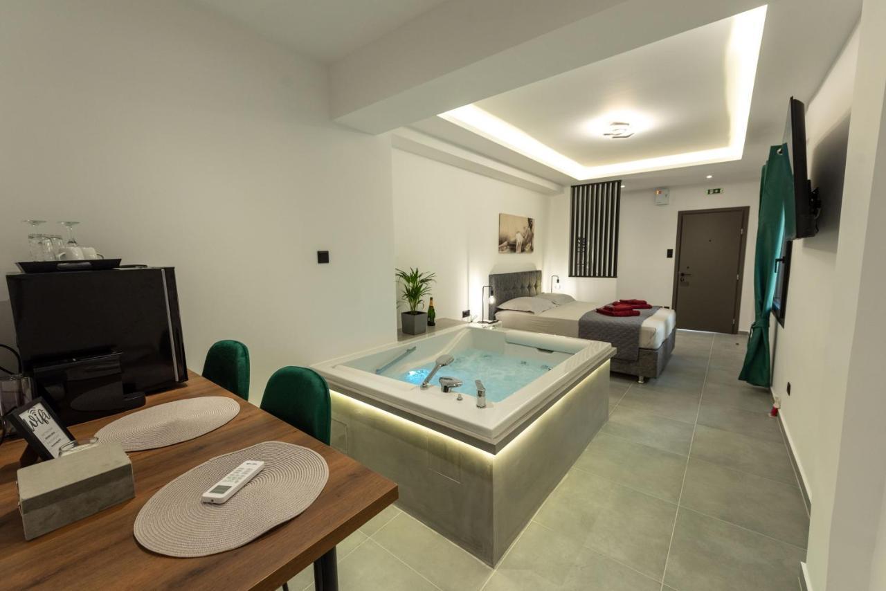 Frourio Lodge Α1 Larissa Exteriér fotografie